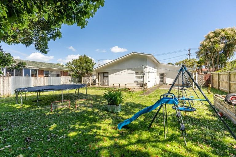 Photo of property in 19 Rosehill Drive, Rosehill, Papakura, 2113