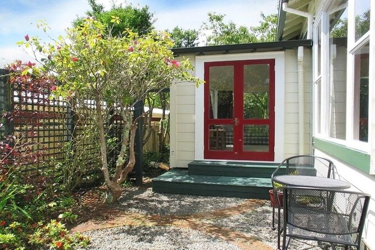 Photo of property in 74 Standen Street, Karori, Wellington, 6012