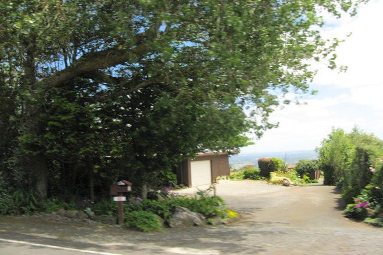 Photo of property in 85 Paparata Road, Bombay, 2675