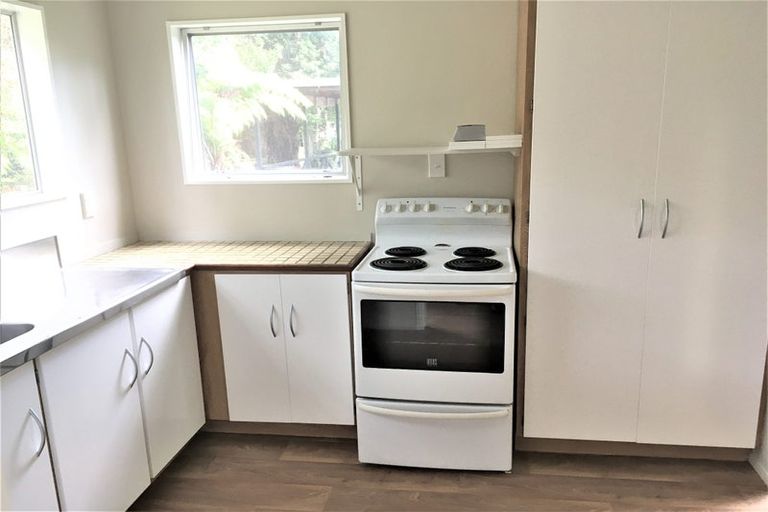 Photo of property in 3/42 Manuka Road, Glenfield, Auckland, 0629