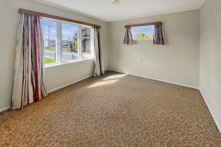 Photo of property in 18 Churchill Avenue, Feilding, 4702
