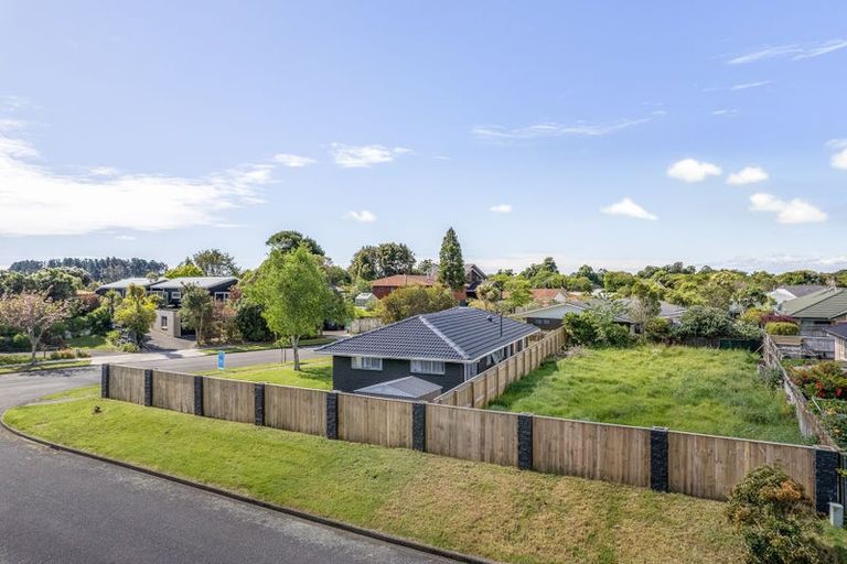 Photo of property in 72 Belvedere Avenue, Waikanae, 5036