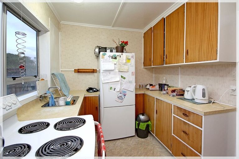 Photo of property in 3 Marine Parade North, Foxton Beach, Foxton, 4815