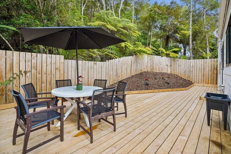 Photo of property in 1/30 Simon Ellice Drive, Bayview, Auckland, 0629