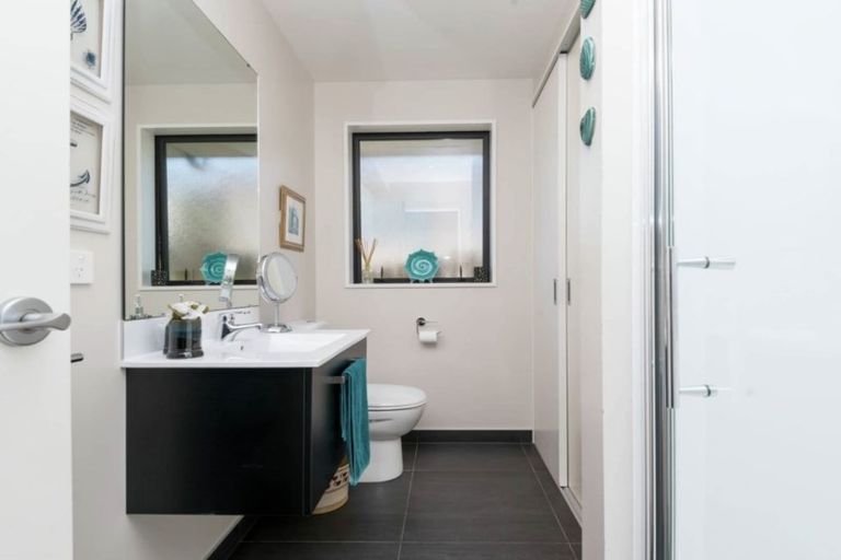 Photo of property in 59 Litten Road, Cockle Bay, Auckland, 2014