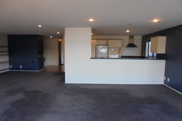 Photo of property in Courtenay Apartments, 703/120 Courtenay Place, Te Aro, Wellington, 6011
