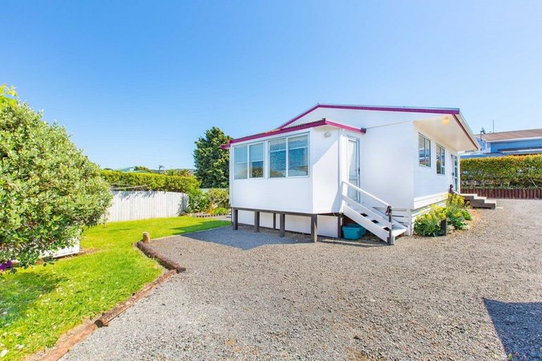 Photo of property in 16b Uenuku Avenue, Raglan, 3225