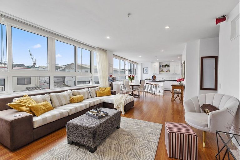 Photo of property in Lexington Apartments, 33c Hania Street, Mount Victoria, Wellington, 6011