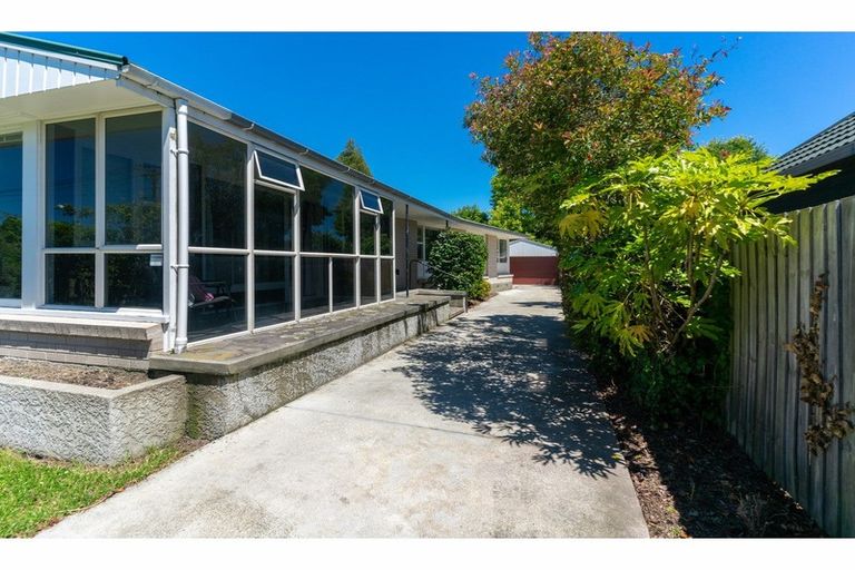 Photo of property in 6 Woodford Terrace, Ilam, Christchurch, 8053