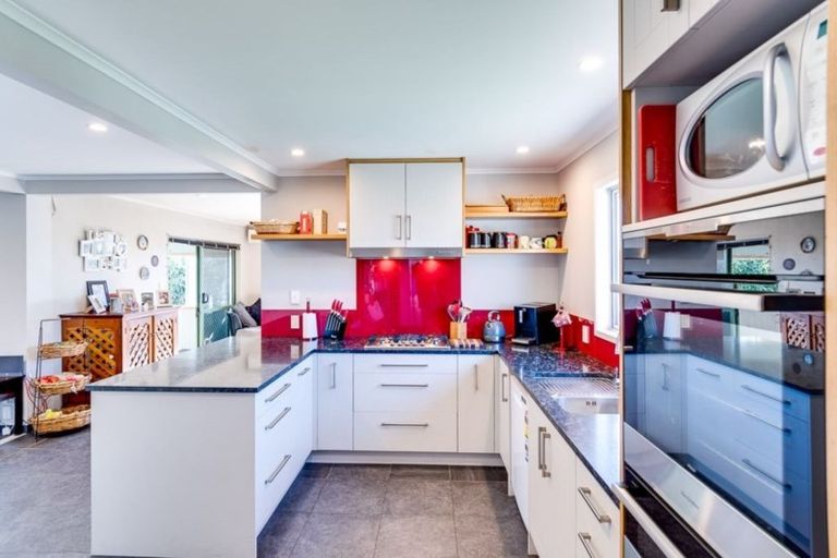 Photo of property in 37 Plunket Street, Tamatea, Napier, 4112