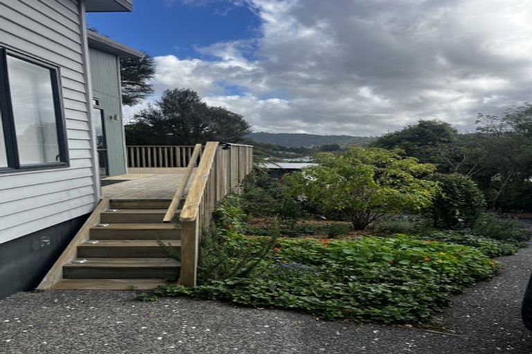 Photo of property in 7 Lowry Heights, Stokes Valley, Lower Hutt, 5019