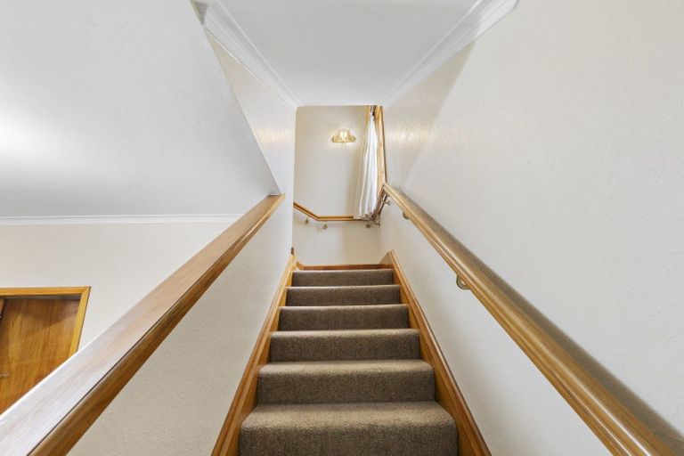 Photo of property in 212 Victoria Avenue, Hokowhitu, Palmerston North, 4410