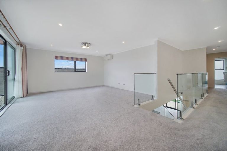 Photo of property in 5 Awakirihi Close, Shamrock Park, Auckland, 2016