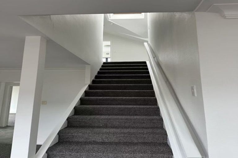 Photo of property in 1/127 Bucklands Beach Road, Bucklands Beach, Auckland, 2012