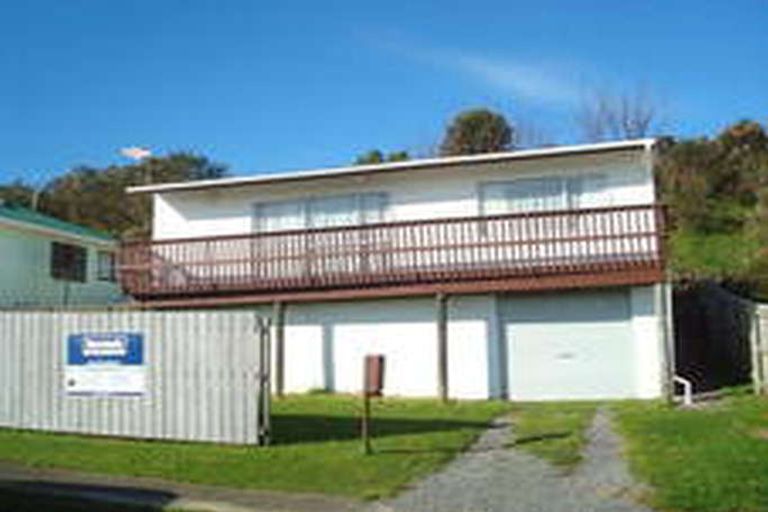 Photo of property in 94 Arahura Crescent, Waitangirua, Porirua, 5024