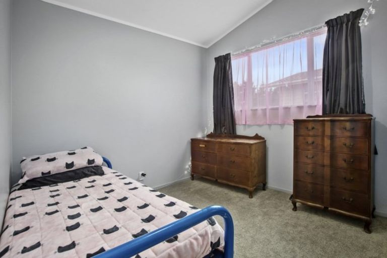 Photo of property in 19 Greenwich Grove, Stokes Valley, Lower Hutt, 5019