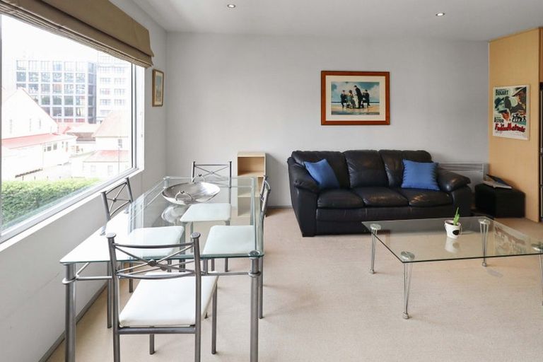 Photo of property in Sanctum Apartment, 10 Ebor Street, Te Aro, Wellington, 6011