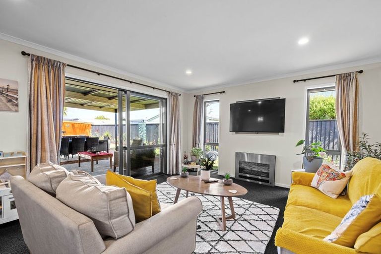 Photo of property in 444a Bower Avenue, Parklands, Christchurch, 8083