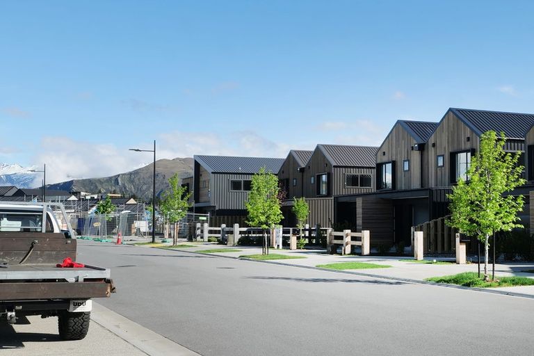 Photo of property in Northlake, 28 Glenavon Green, Wanaka, 9305