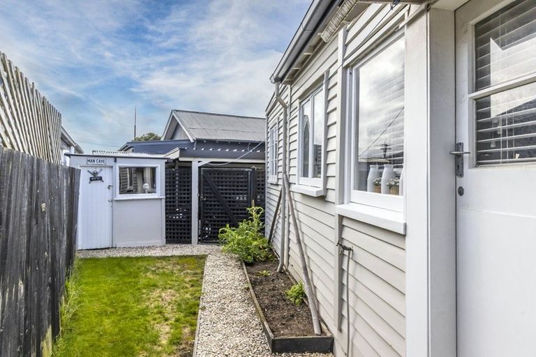 Photo of property in 176 Bowhill Road, New Brighton, Christchurch, 8083