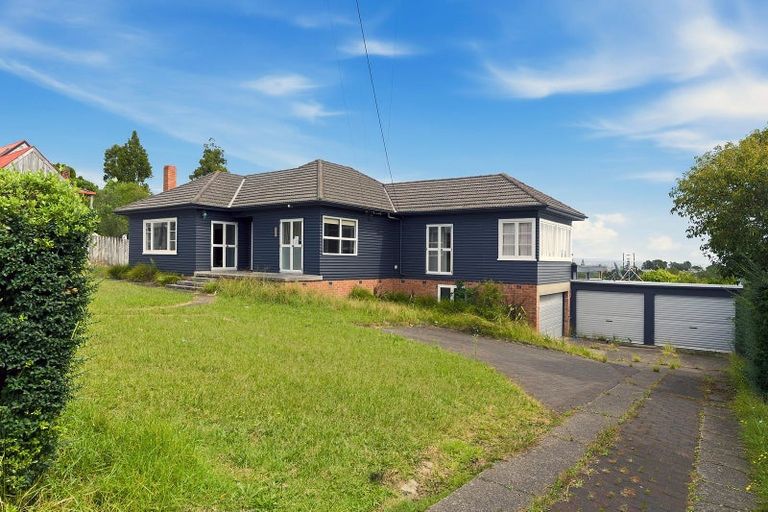 Photo of property in 24 Birkdale Road, Birkdale, Auckland, 0626