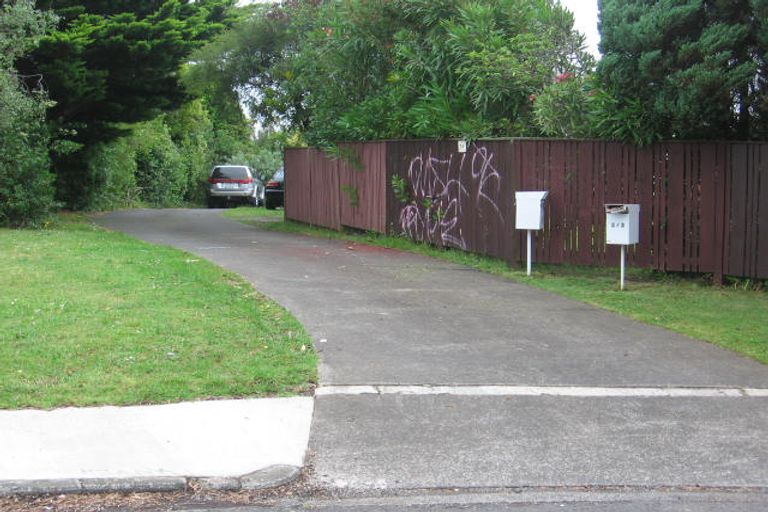 Photo of property in 2/2 Udys Road, Pakuranga Heights, Auckland, 2010
