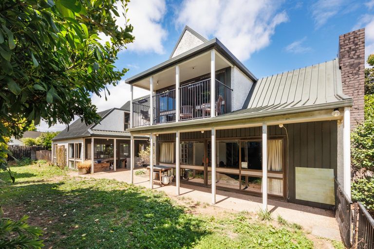 Photo of property in 22 Truscott Grove, Awapuni, Palmerston North, 4412