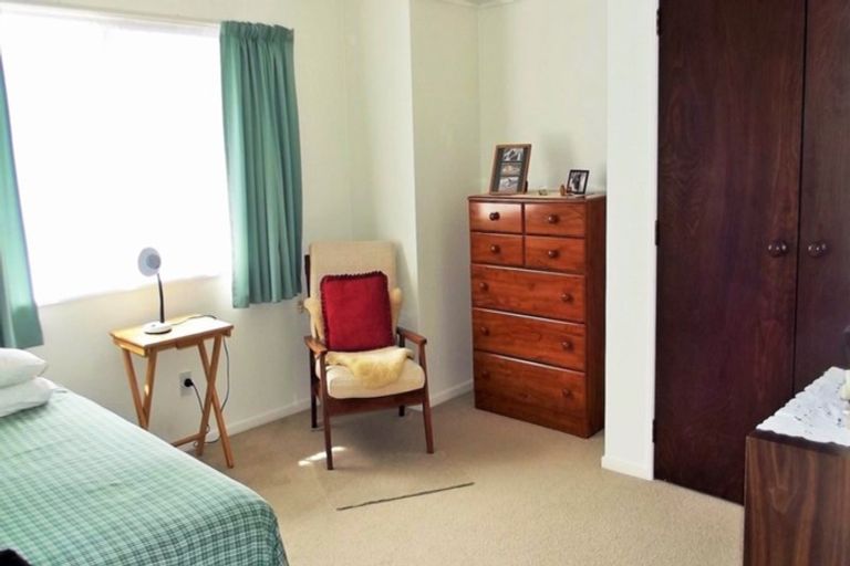 Photo of property in 2/64 Marne Road, Papakura, 2110