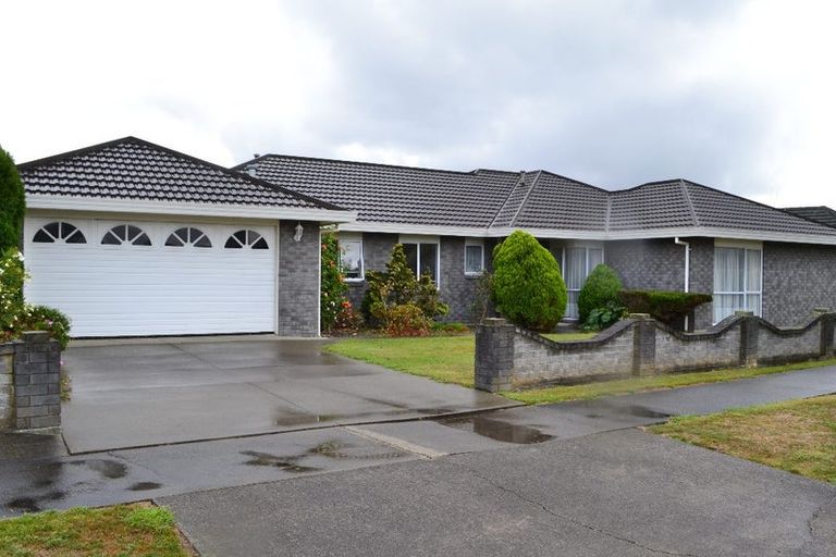 Photo of property in 33 Abby Road, Fitzherbert, Palmerston North, 4410