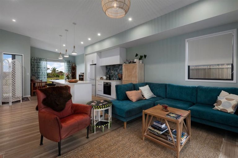 Photo of property in 5 Seafoam Place, Waihi Beach, 3611