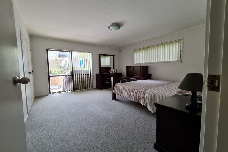 Photo of property in 1/9 Delamare Court, Sunnynook, Auckland, 0632