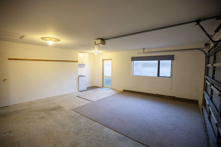 Photo of property in 21 Logan Way, Kelvin Grove, Palmerston North, 4414