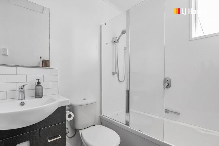 Photo of property in 212 Kenmure Road, Kenmure, Dunedin, 9011