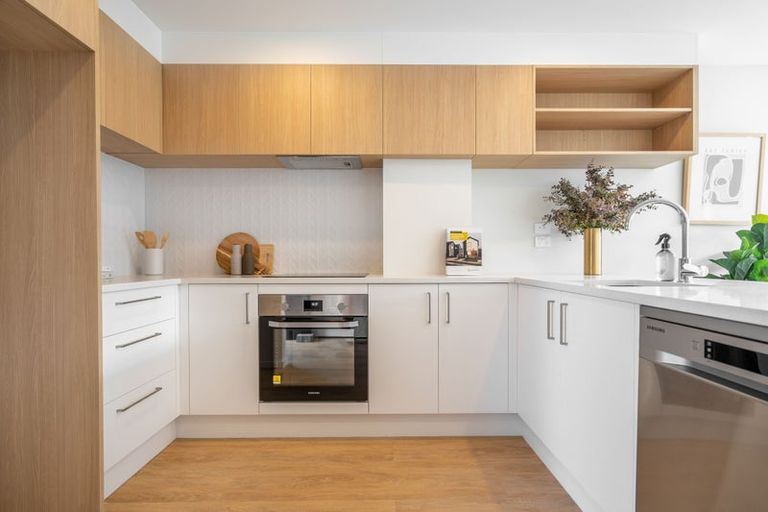 Photo of property in 6/793 Te Atatu Road, Te Atatu Peninsula, Auckland, 0610