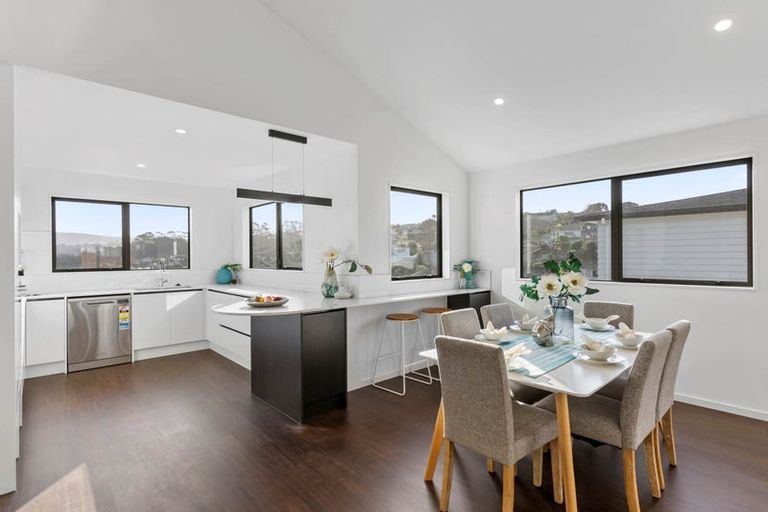 Photo of property in 40 San Prospero Crescent, Henderson, Auckland, 0612