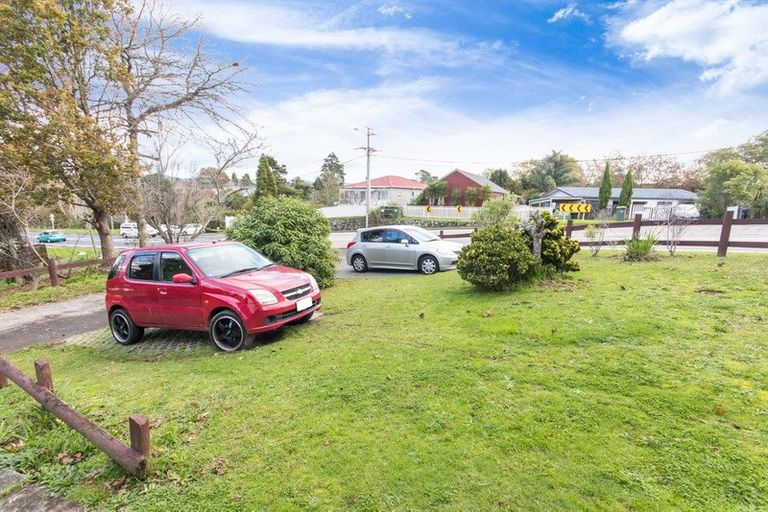 Photo of property in 1/43 Don Buck Road, Massey, Auckland, 0614