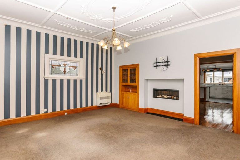 Photo of property in 9 Edward Street, Dannevirke, 4930