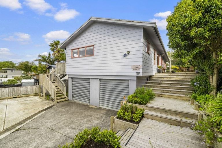 Photo of property in 39a Pohutukawa Avenue, Red Beach, 0932