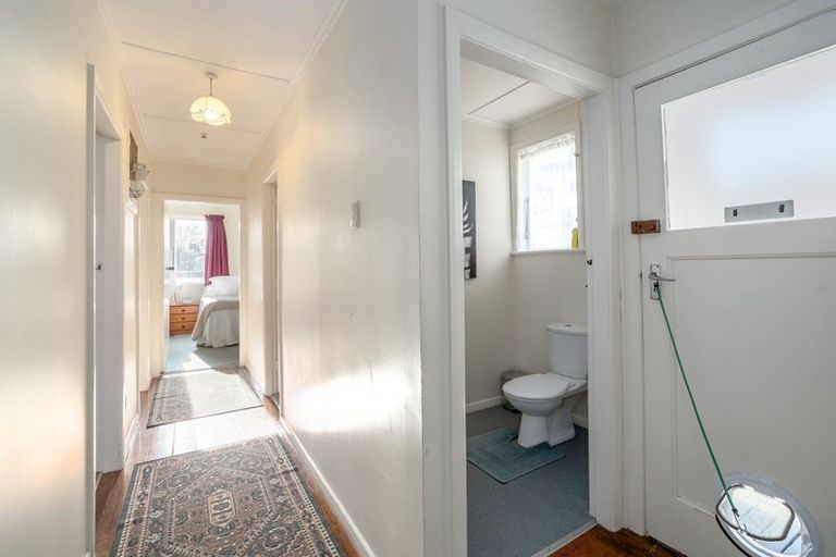 Photo of property in 13 Roberts Street, Martinborough, 5711