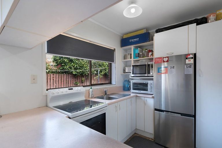 Photo of property in 2/2 Vodanovich Road, Te Atatu South, Auckland, 0610