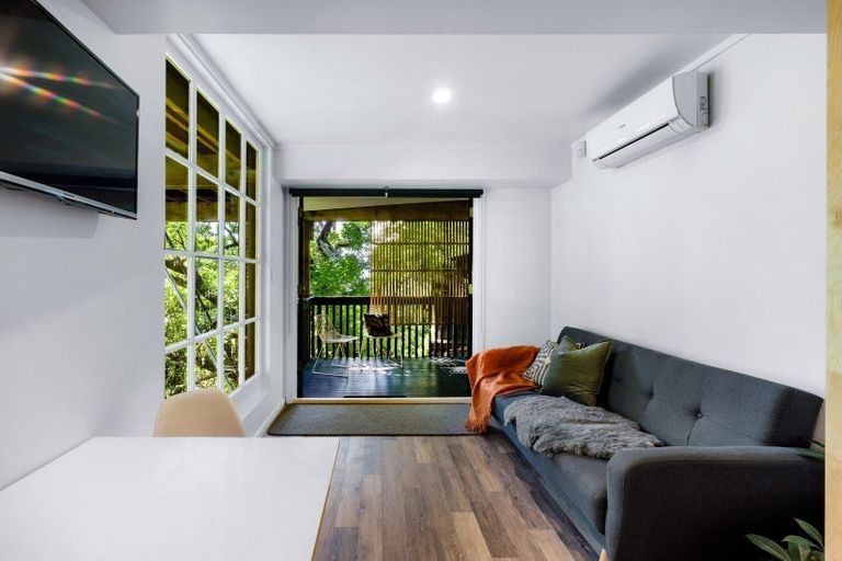 Photo of property in 35 Burns Road, Hospital Hill, Napier, 4110