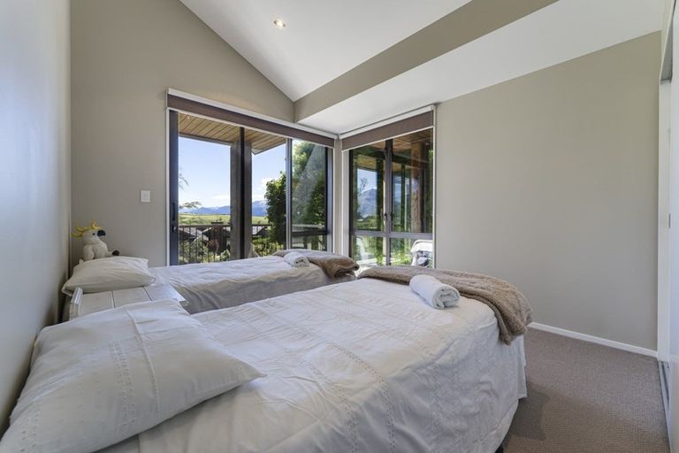 Photo of property in 15 Skye Lane, Jacks Point, Queenstown, 9371