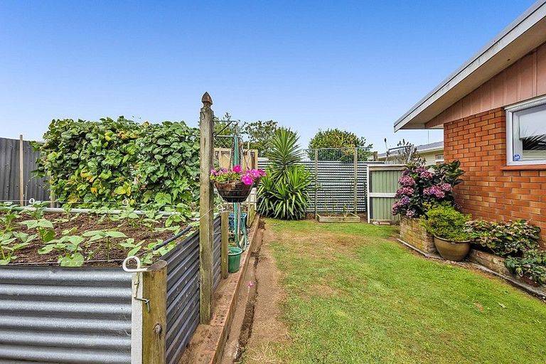 Photo of property in 26 High Street East, Waitara, 4320