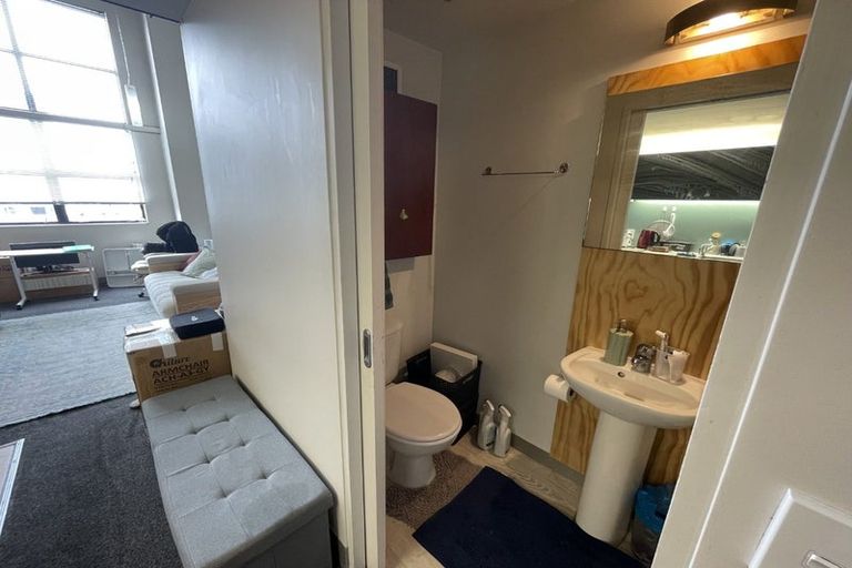 Photo of property in Urbane Apartments, 38/29 Webb Street, Mount Cook, Wellington, 6011