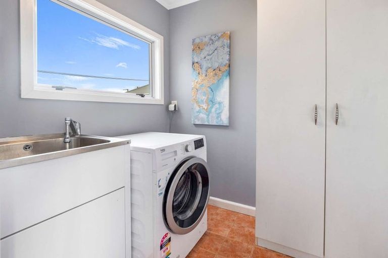 Photo of property in 8 Roberts Road, Hei Hei, Christchurch, 8042