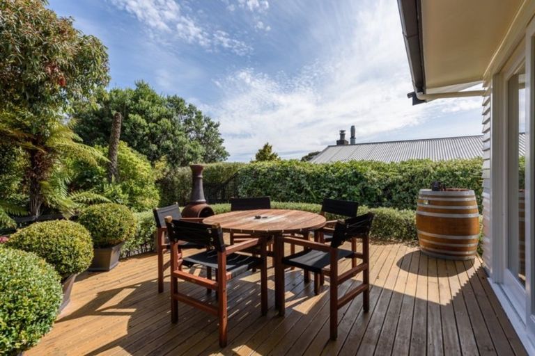 Photo of property in 30 Leinster Avenue, Raumati South, Paraparaumu, 5032