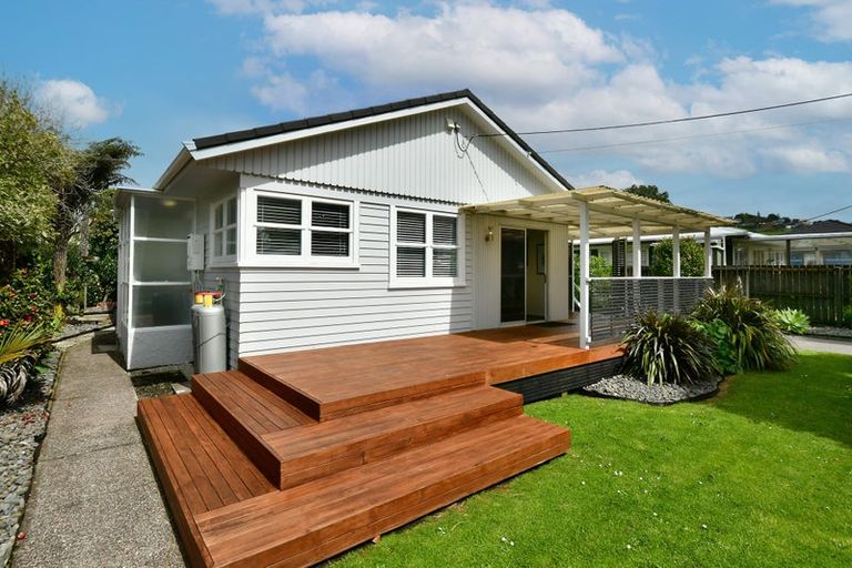 Photo of property in 12 Forest Glen, Orewa, 0931