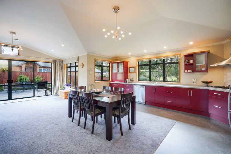 Photo of property in 60 Glenroy Park Drive, Waikiwi, Invercargill, 9810