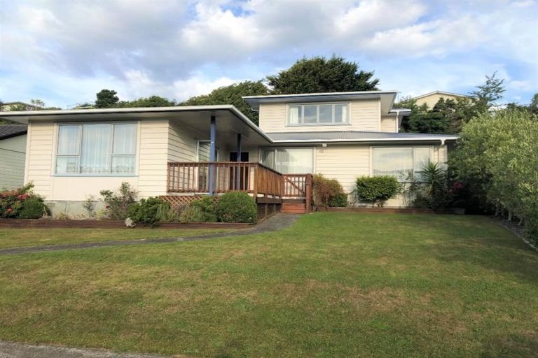 Photo of property in 12 Timaru Grove, Kelson, Lower Hutt, 5010