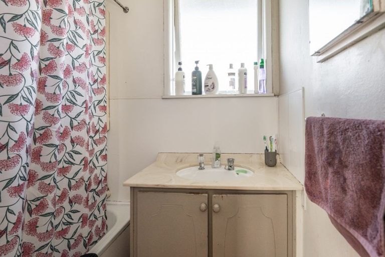 Photo of property in 12 Liverpool Crescent, Flaxmere, Hastings, 4120